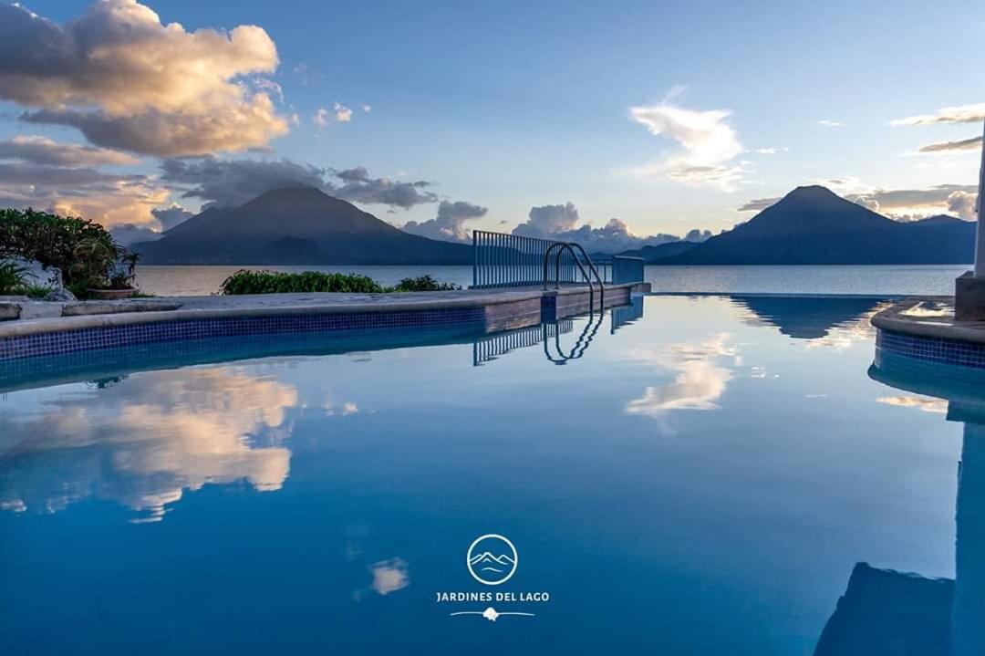 Hotel Y Centro De Convenciones Jardines Del Lago Panajachel Bagian luar foto